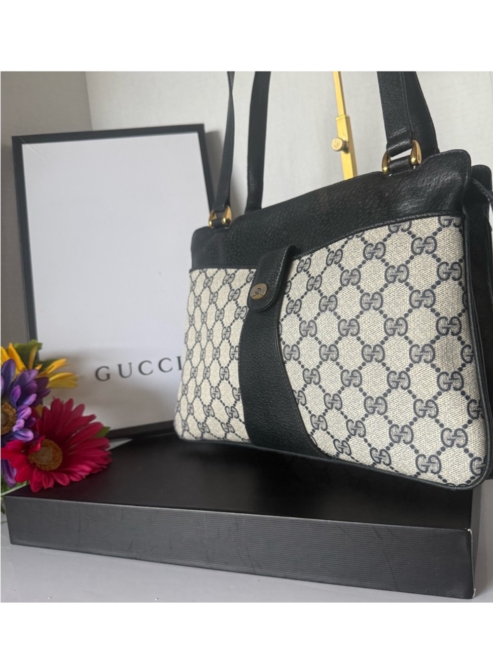 Authentic Gucci Bag. - Picture 3 of 16